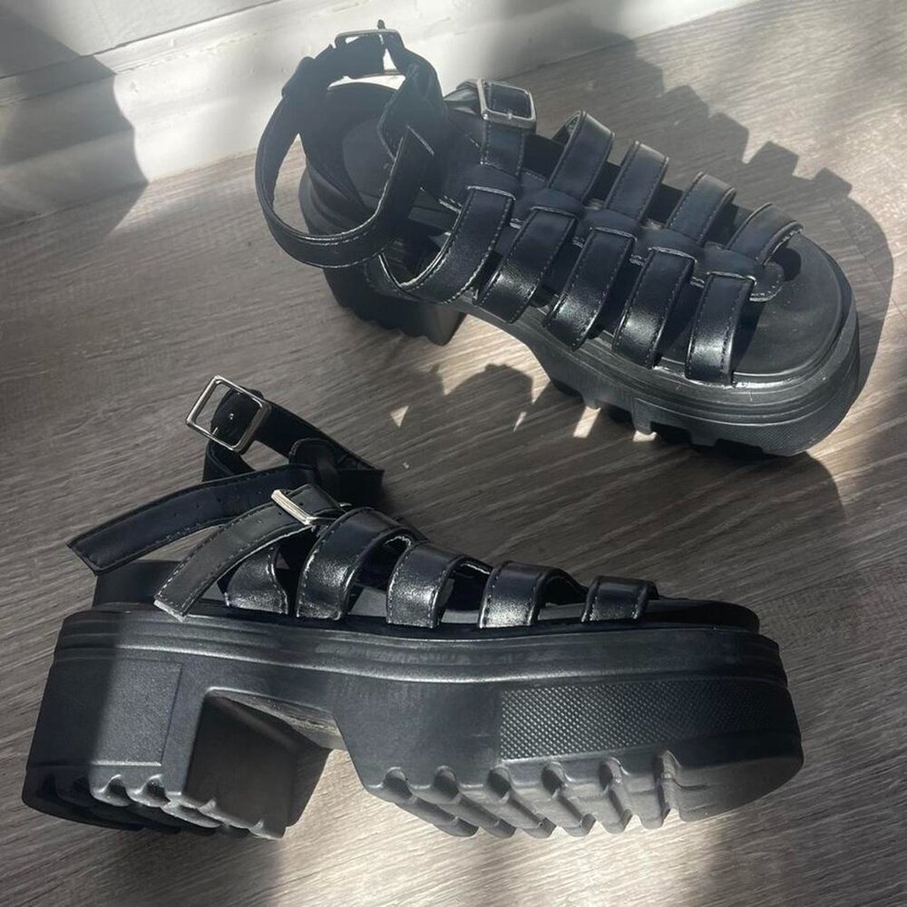 PrettyLittleThing Women's Sandals